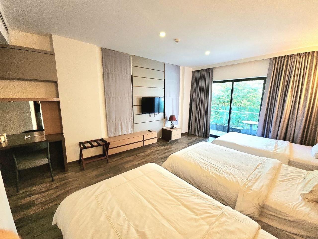 Chilchill Hotel Riverside Phnom Penh Luaran gambar