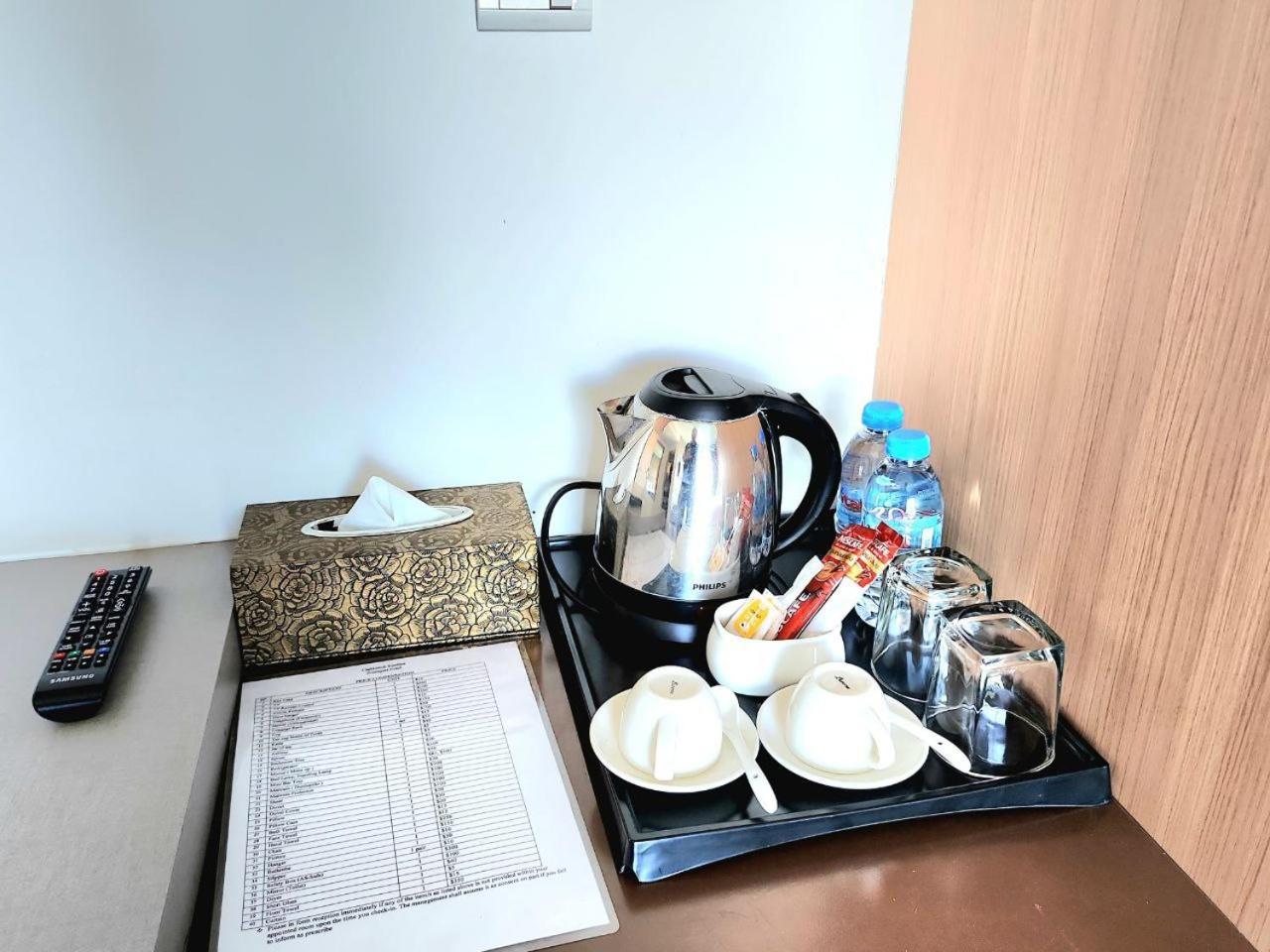 Chilchill Hotel Riverside Phnom Penh Luaran gambar