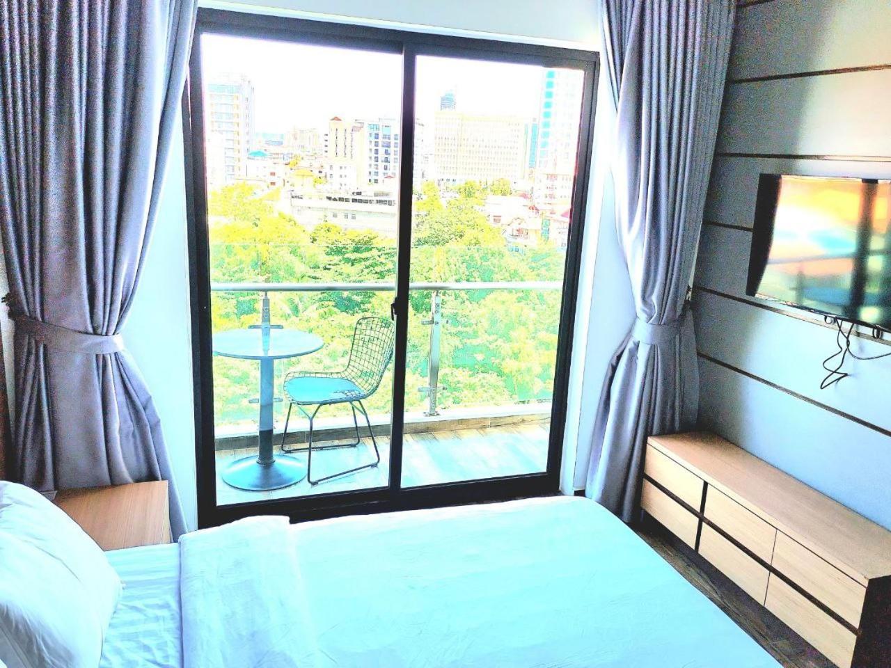 Chilchill Hotel Riverside Phnom Penh Luaran gambar