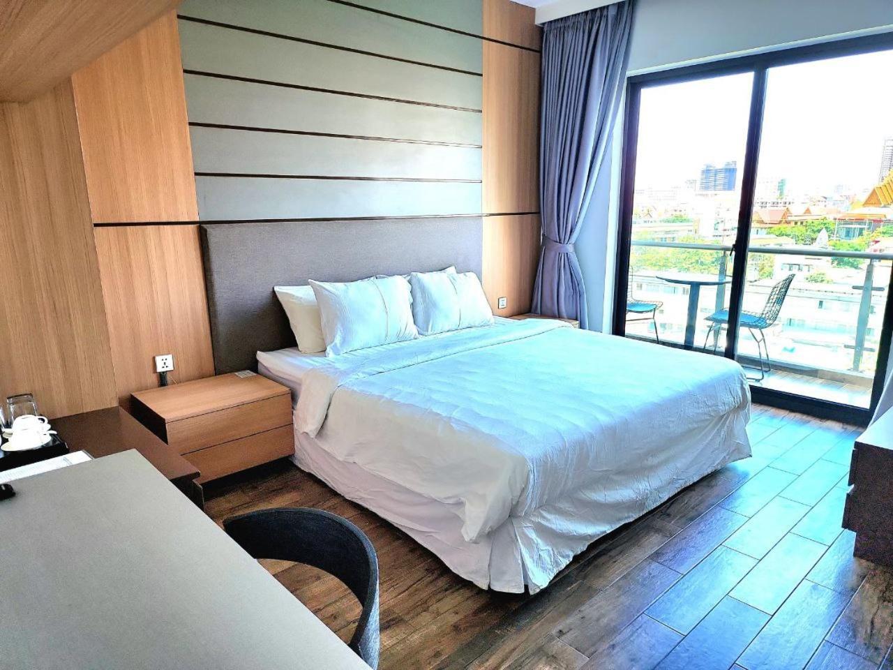 Chilchill Hotel Riverside Phnom Penh Luaran gambar
