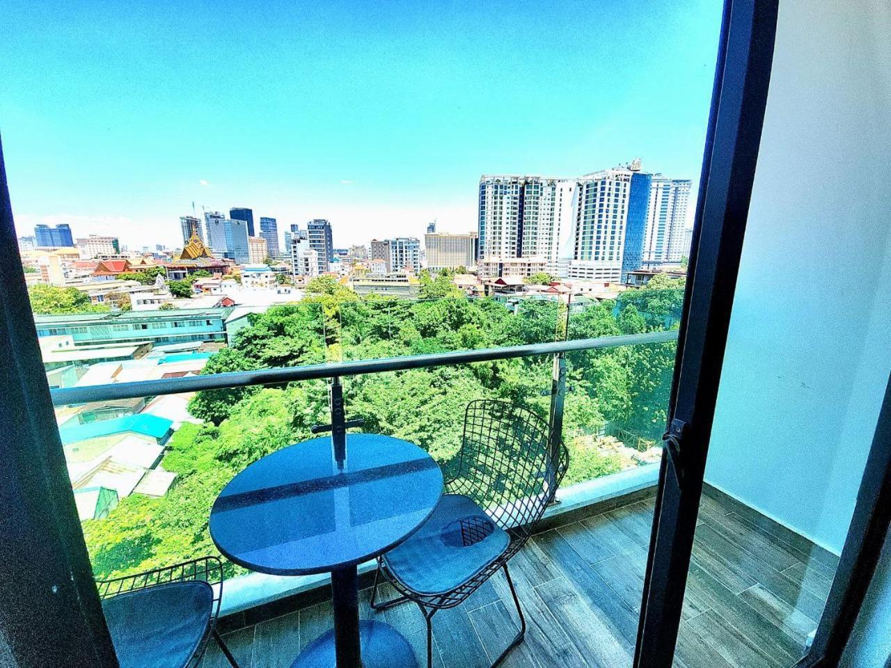 Chilchill Hotel Riverside Phnom Penh Luaran gambar