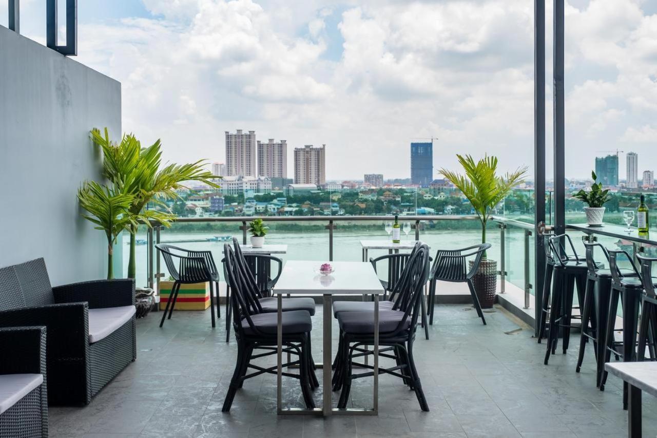 Chilchill Hotel Riverside Phnom Penh Luaran gambar