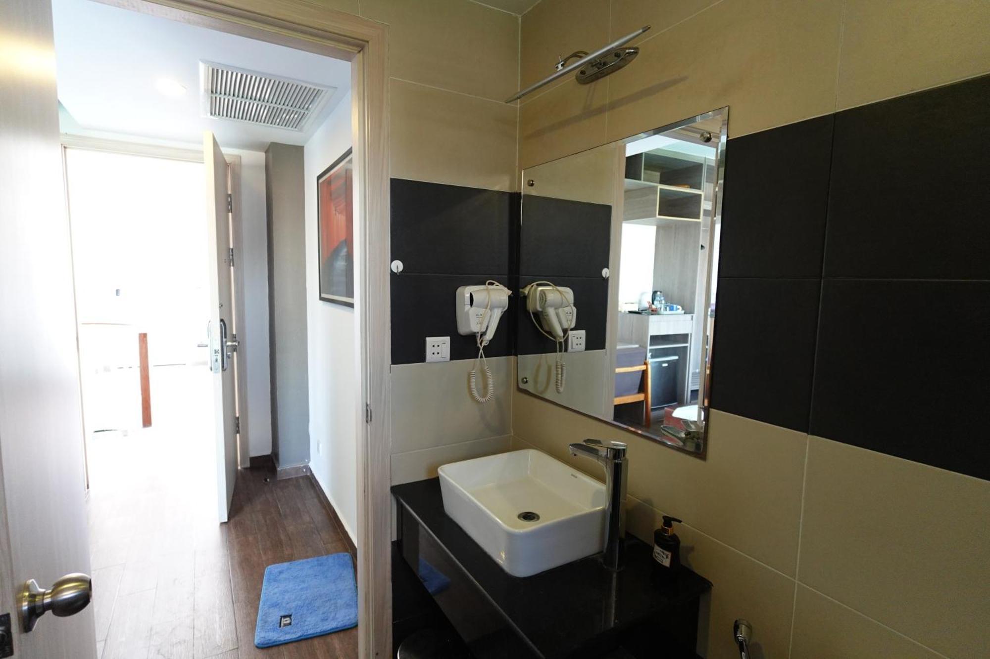 Chilchill Hotel Riverside Phnom Penh Luaran gambar