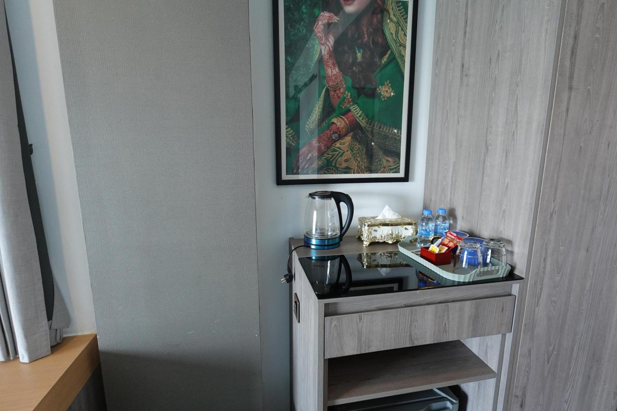 Chilchill Hotel Riverside Phnom Penh Luaran gambar