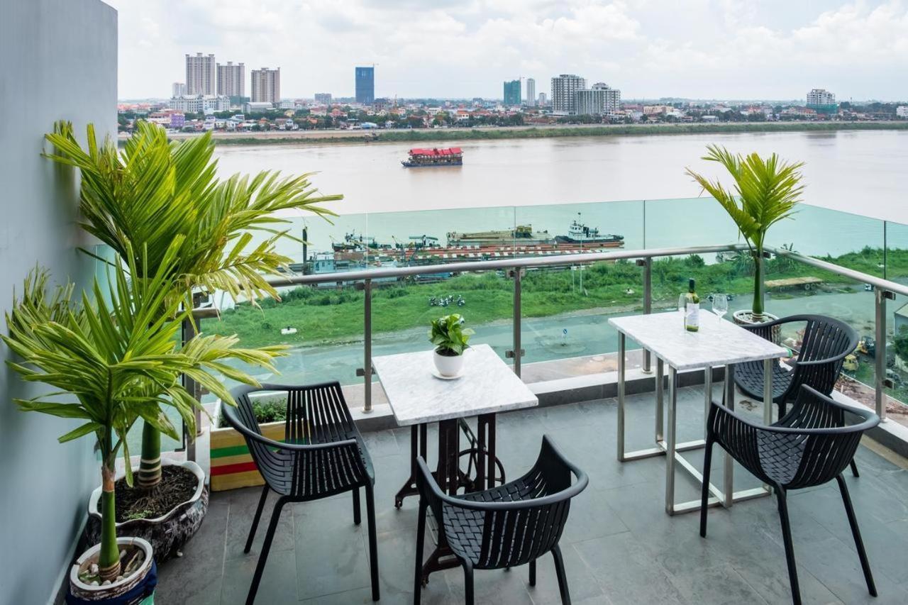 Chilchill Hotel Riverside Phnom Penh Luaran gambar