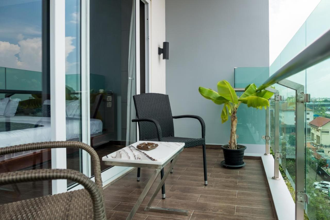 Chilchill Hotel Riverside Phnom Penh Luaran gambar